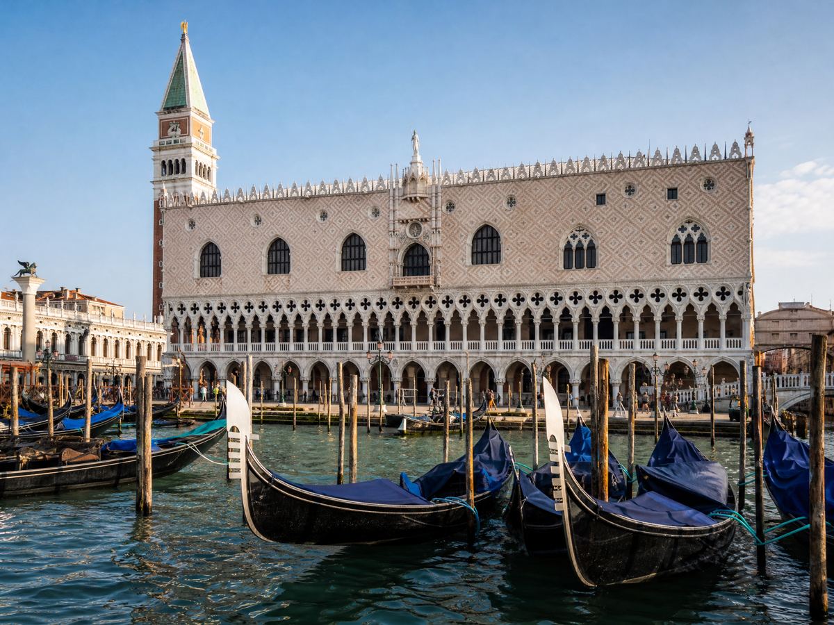 Palazzo Ducale visto dall'acqua a Venezia
